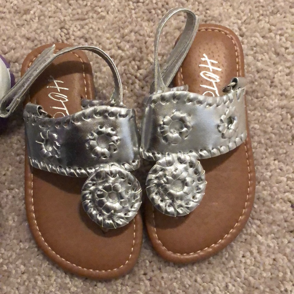 Hot cakes toddler size 6 Sandals